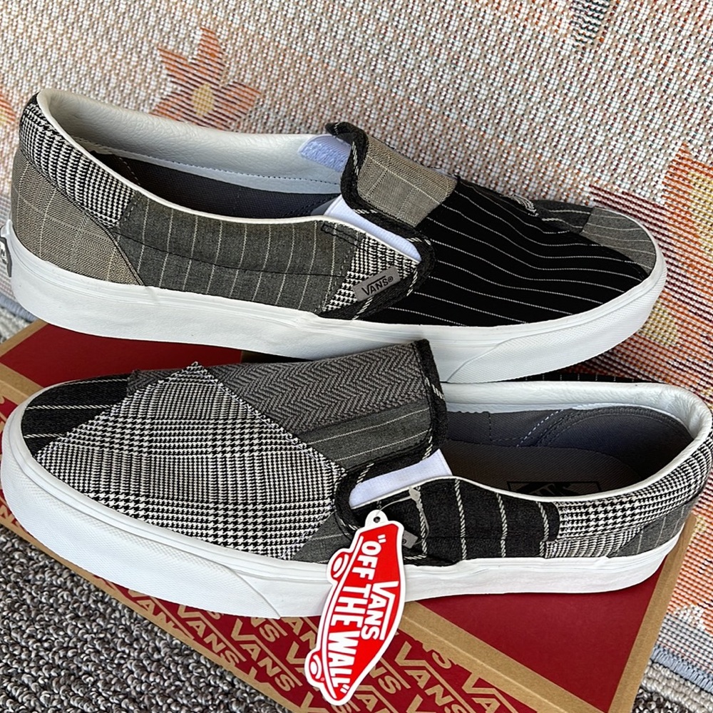 Vans WMNS Classic Slip-0n
Conference Call Suiting G
VN0A7Q4NHMU
Sneakers - Picture 11 of 16